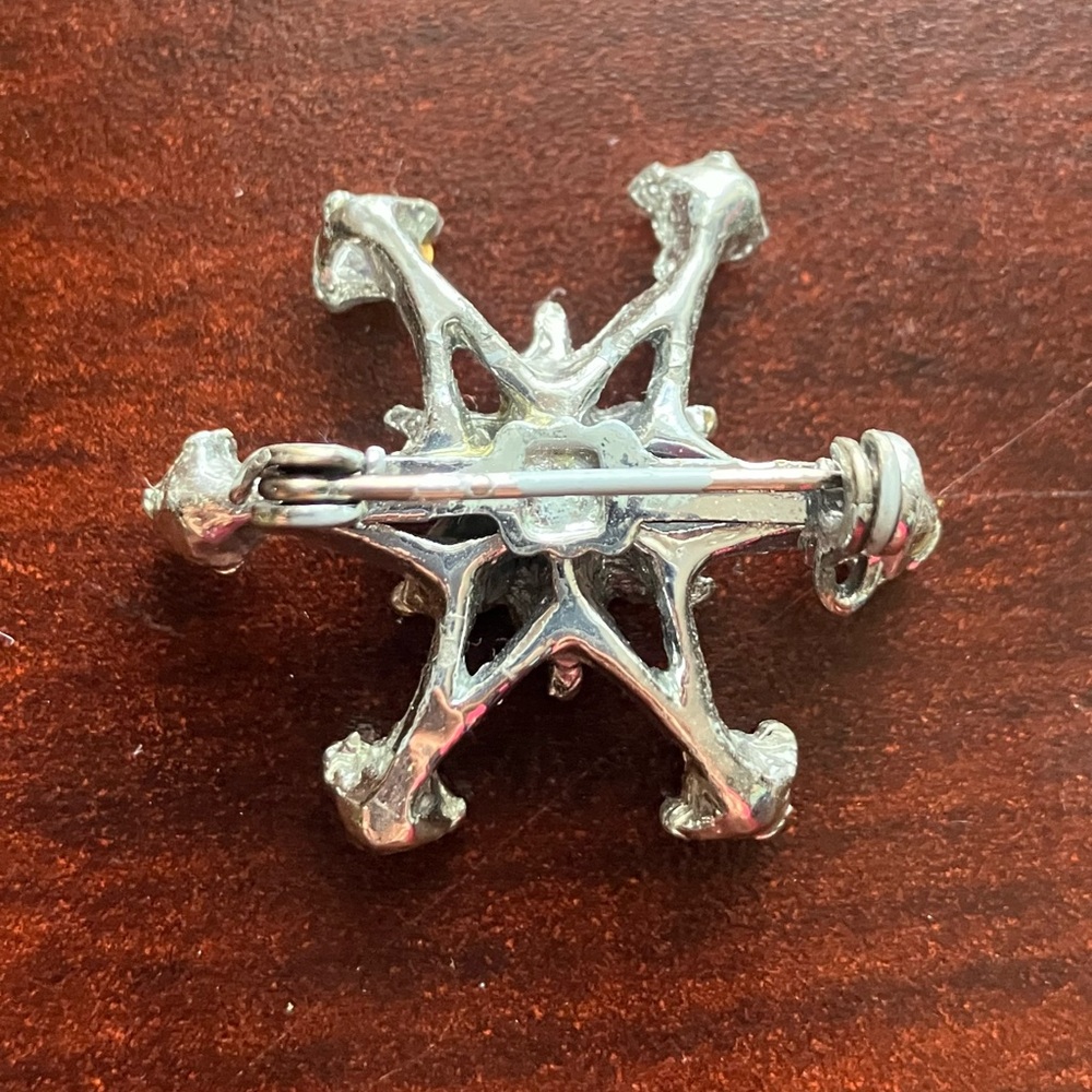 Vintage Snow Flake Rhinestone Brooch - Picture 2 of 2